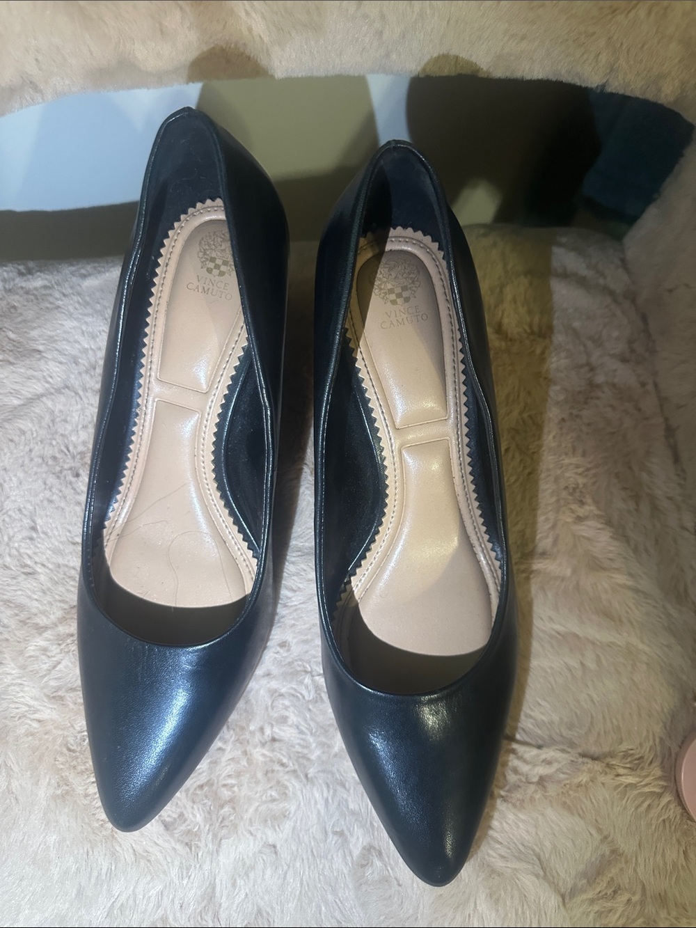 Vince Camuto Black Leather Pointed Pumps